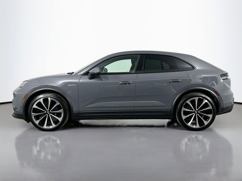 Certified 2025 Porsche Macan 4 Electric image 2
