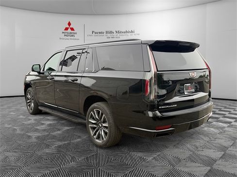 Used 2023 Cadillac Escalade ESV Sport image 7