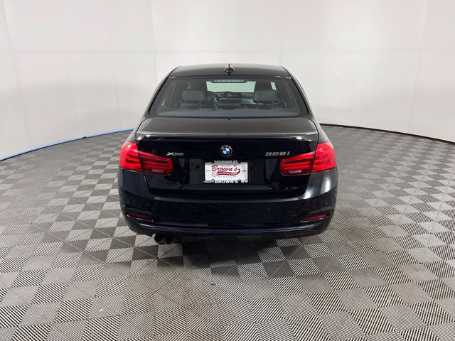 Used 2016 BMW 328i xDrive Sedan AWD/4WD image 6