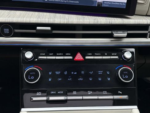 Used 2025 Hyundai Santa Fe Calligraphy image 6