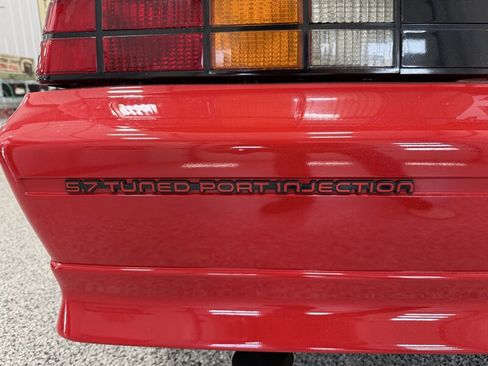 Used 1992 Chevrolet Camaro Z28 RWD image 27