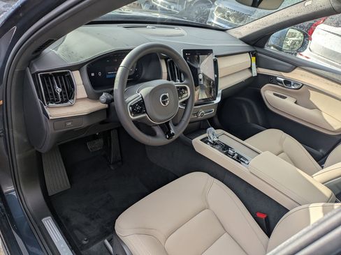 New 2026 Volvo XC90 B6 Plus w/ Protection Package Premier image 12