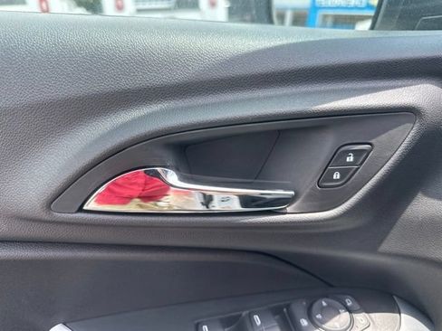 New 2026 Chevrolet Trax LS w/ LS Convenience Package FWD image 12
