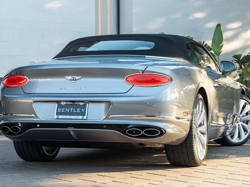 Used 2024 Bentley Continental GT V8 image 3