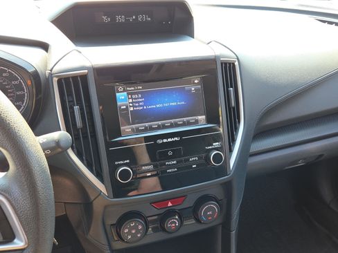 Used 2018 Subaru Crosstrek 2.0i image 22