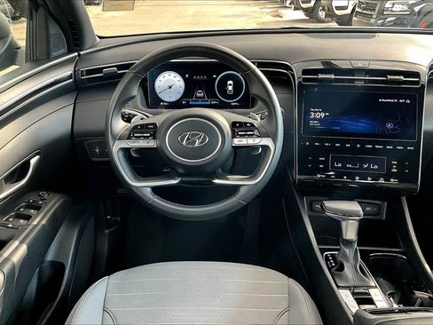 Used 2023 Hyundai Santa Cruz SEL Premium w/ Launch Package image 5