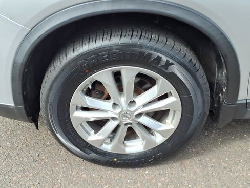Used 2015 Nissan Rogue SV AWD/4WD image 10