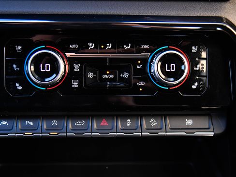 Used 2022 GMC Sierra 1500 AT4 w/ AT4 Premium Package image 33