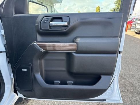 Used 2021 Chevrolet Silverado 1500 LT Trail Boss w/ Convenience Package II AWD/4WD image 12