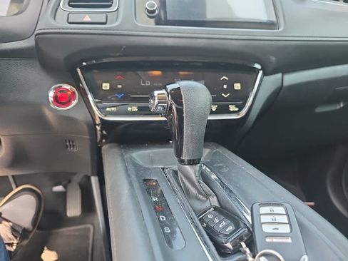 Used 2019 Honda HR-V EX image 18