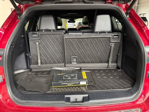Used 2023 Toyota Highlander XSE AWD/4WD image 11