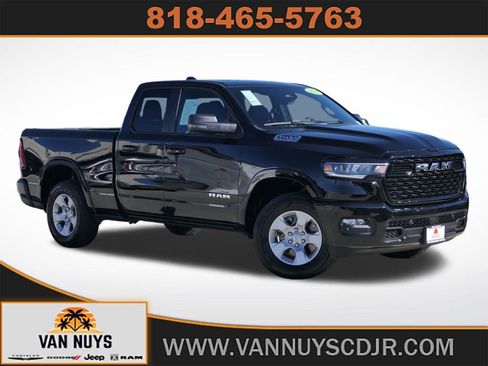 Used 2025 RAM 1500 Big Horn AWD/4WD image 1