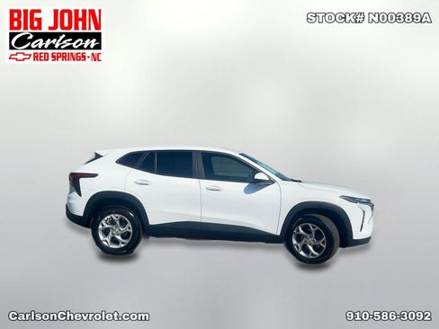 Used 2024 Chevrolet Trax LS w/ LS Convenience Package FWD image 9