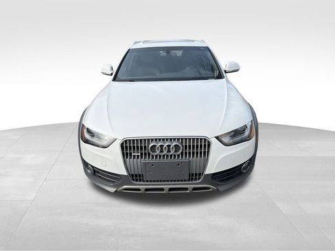 Used 2015 Audi A4 Premium Plus w/ Technology Package image 2