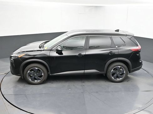 Used 2024 Nissan Rogue SV AWD/4WD image 41