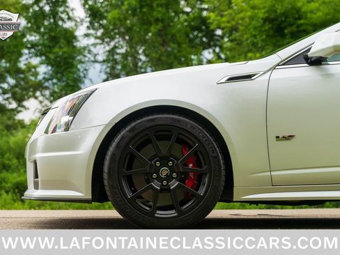 Used 2015 Cadillac CTS V RWD image 25
