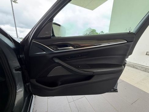 Used 2018 BMW 540i RWD image 39