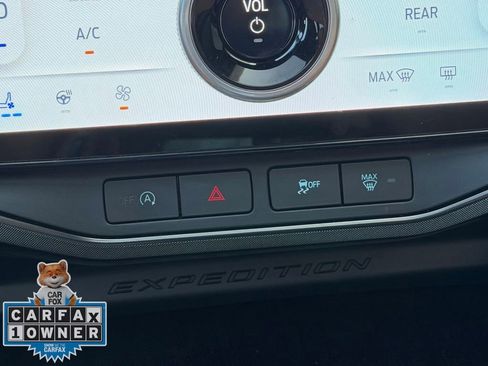 Used 2022 Ford Expedition Platinum image 16