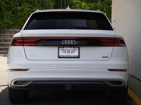 Used 2019 Audi Q8 Premium w/ Convenience Package AWD/4WD image 5