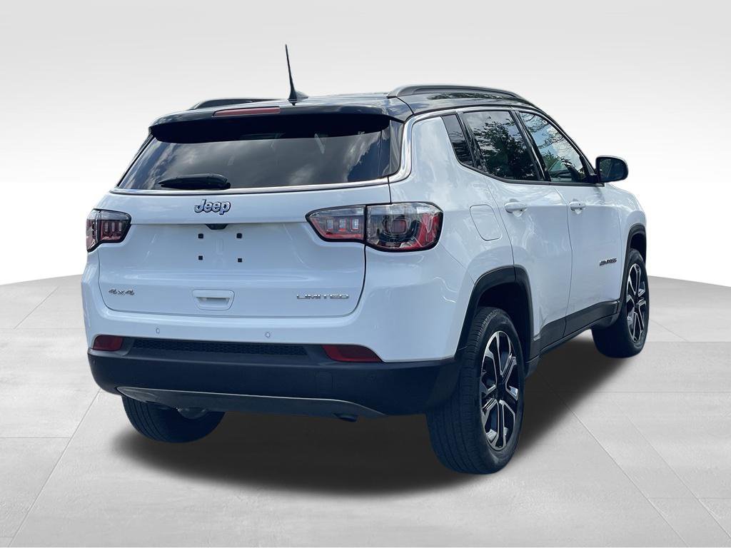Used 2024 Jeep Compass Limited AWD/4WD image 4