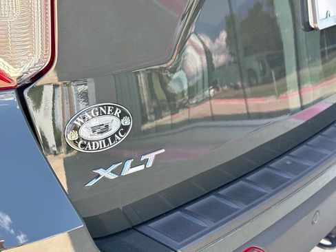 Used 2024 Ford Explorer XLT w/ Equipment Group 202A AWD/4WD image 43