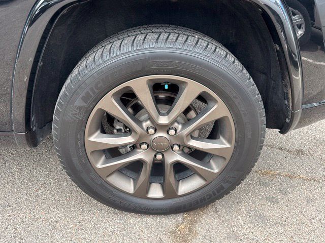 Used 2017 Jeep Grand Cherokee Limited 75th Anniversary AWD/4WD image 11