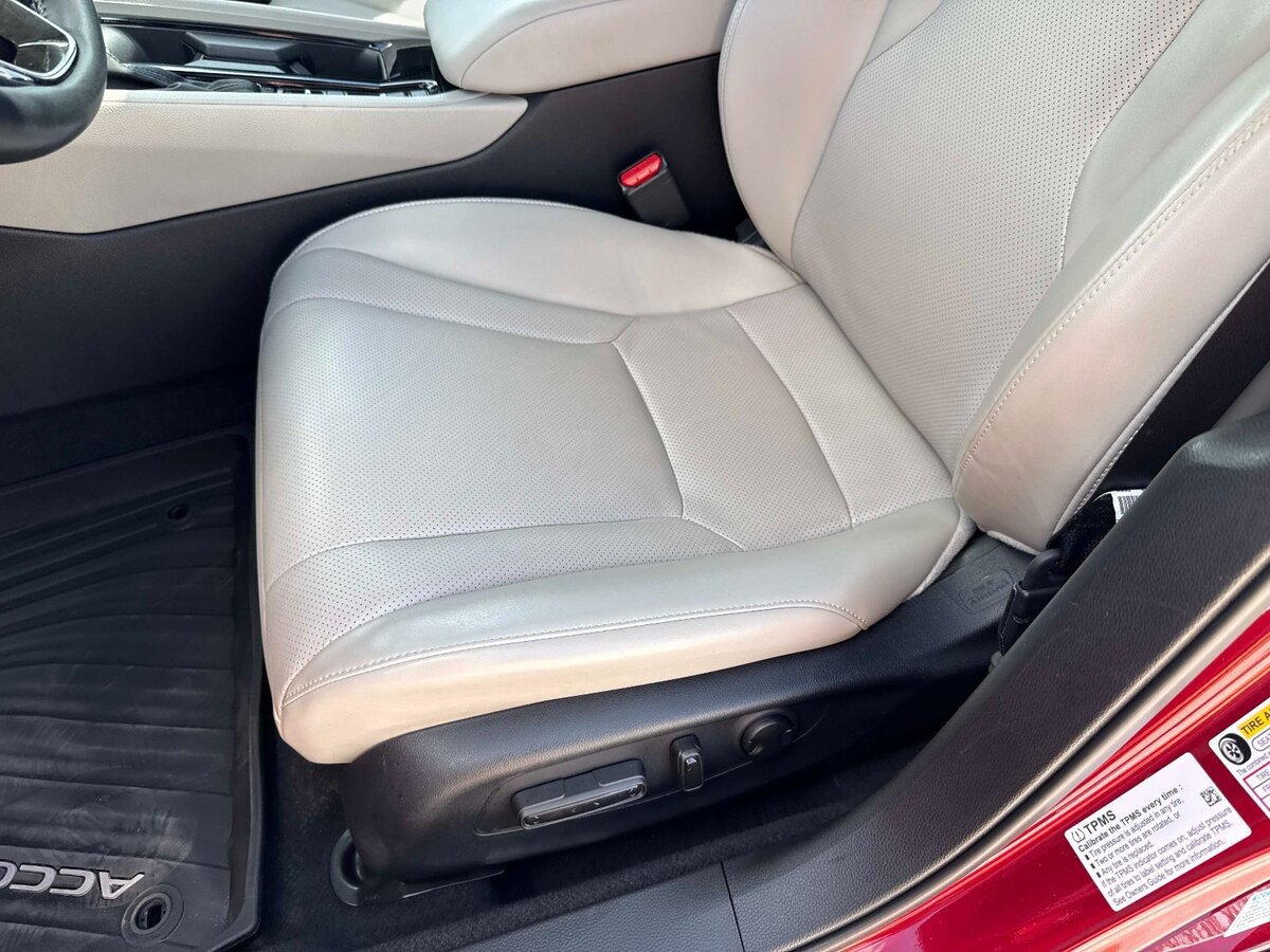 Used 2024 Honda Accord EX-L image 19