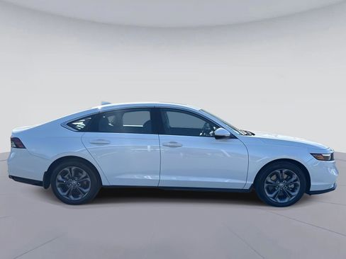 Certified 2025 Honda Accord EX-L image 2