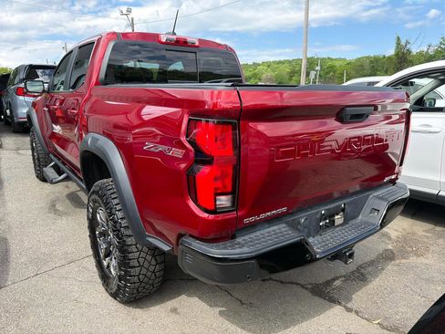 Used 2025 Chevrolet Colorado ZR2 AWD/4WD image 11