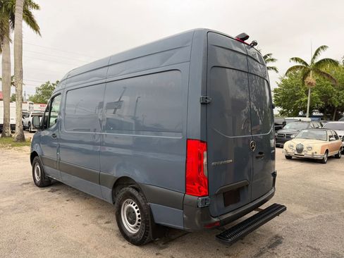 Used 2019 Mercedes-Benz Sprinter 144 image 3