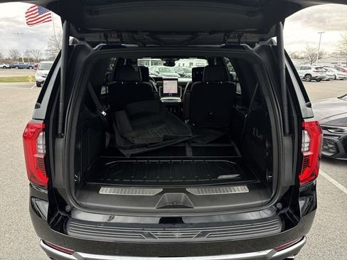 Used 2025 GMC Yukon Denali Ultimate w/ LPO, Floor Liner Package image 27