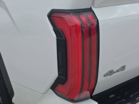 Used 2024 Toyota Tundra Limited image 33