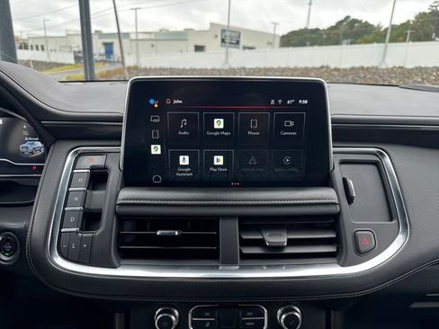 Used 2022 GMC Yukon XL AT4 image 18