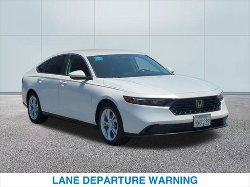Certified 2025 Honda Accord LX image 4