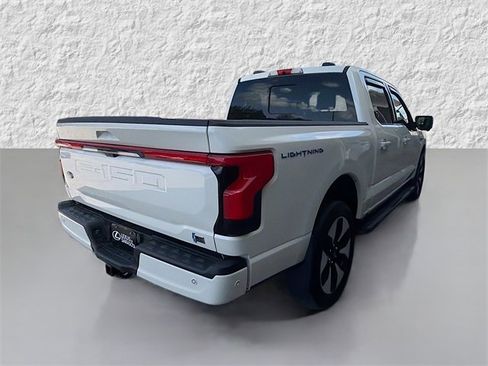 Used 2022 Ford F150 Lightning Platinum image 3