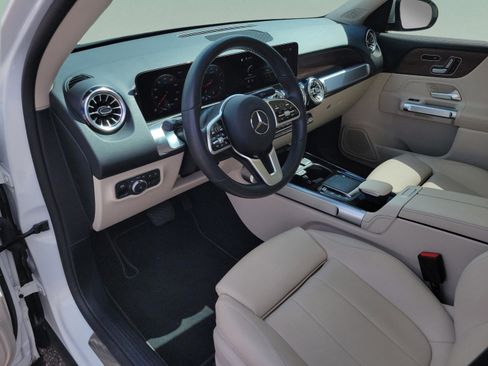Used 2023 Mercedes-Benz GLB 250 4MATIC image 24