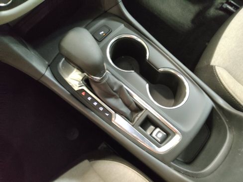 Used 2024 Chevrolet Equinox LT FWD image 26