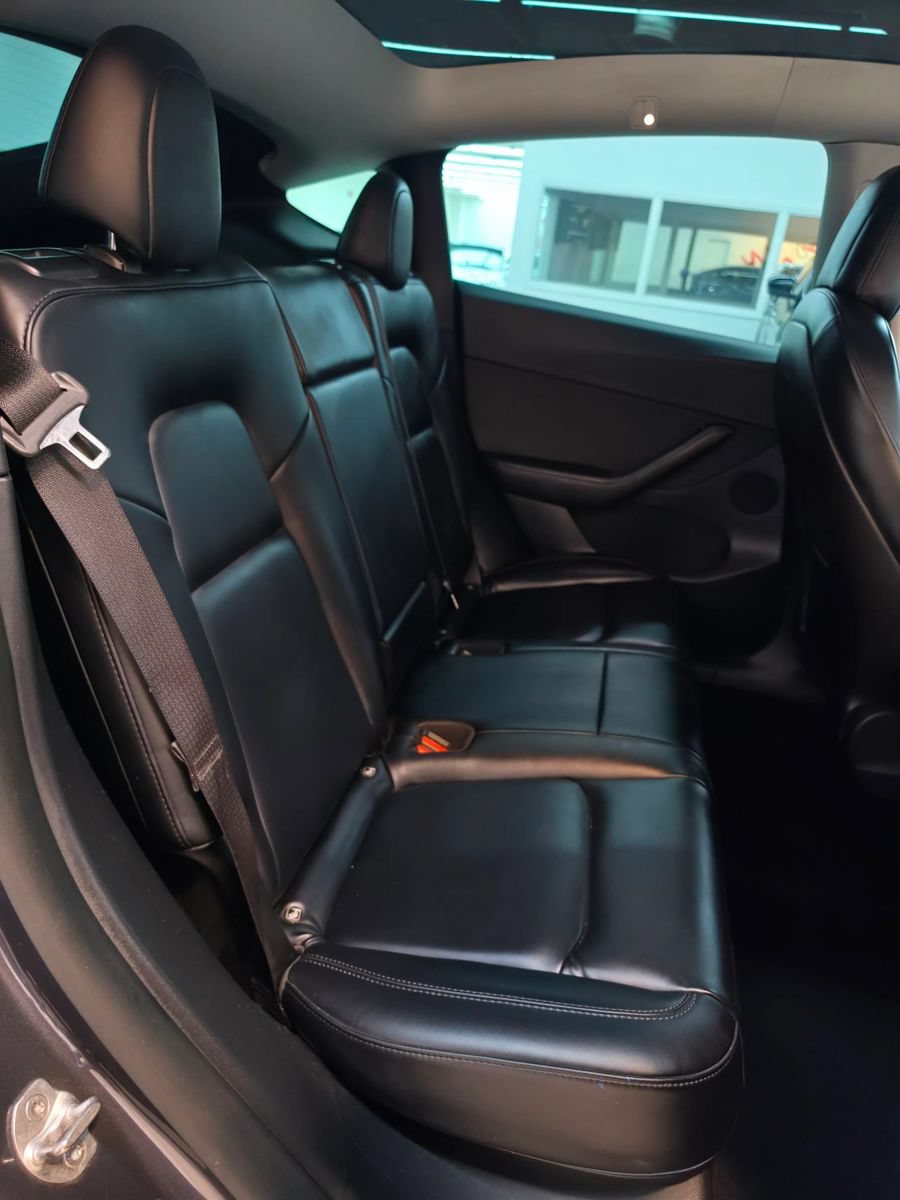 Used 2021 Tesla Model Y Long Range AWD/4WD image 24