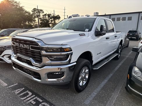 Used 2026 RAM 2500 Big Horn AWD/4WD image 2