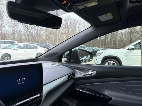 Certified 2023 Volkswagen ID.4 Pro S Plus image 22