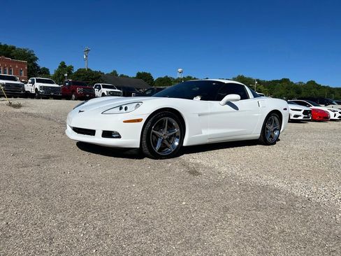 Used 2011 Chevrolet Corvette Coupe w/ Preferred Equipment Group RWD image 4