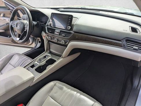 Used 2018 Honda Accord Touring image 21
