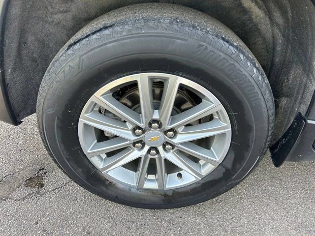 Used 2023 Chevrolet Traverse LT FWD image 53