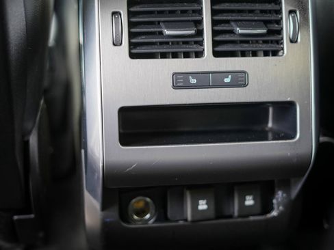 Used 2020 Land Rover Range Rover Sport SE AWD/4WD image 18
