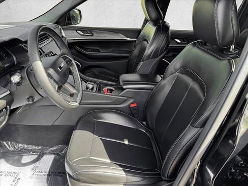 Used 2024 Jeep Grand Cherokee Limited 4xe image 10