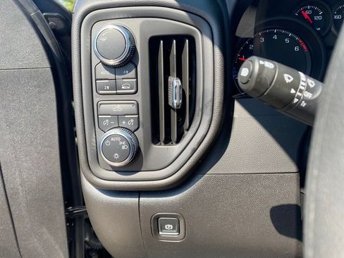 Used 2025 GMC Sierra 1500 Pro w/ Pro Value Package AWD/4WD image 18