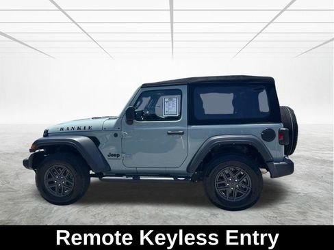 Used 2024 Jeep Wrangler Sport AWD/4WD image 8