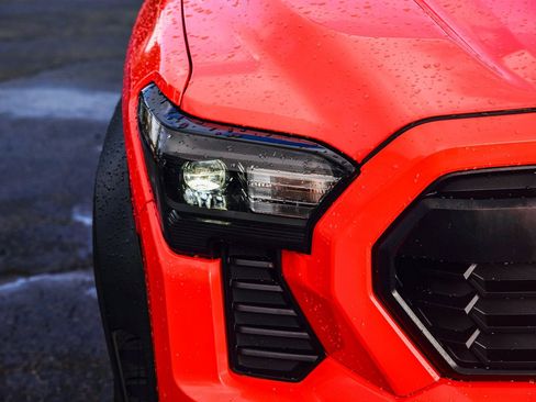 Certified 2024 Toyota Tacoma TRD Off-Road image 12