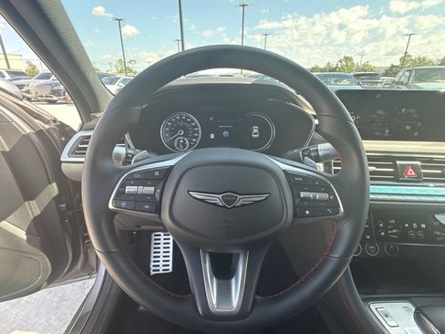 Used 2025 Genesis G70 2.5T w/ Sport Prestige Package image 19