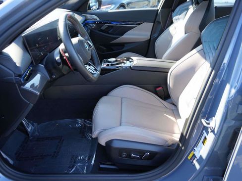 Used 2026 BMW M5 image 17